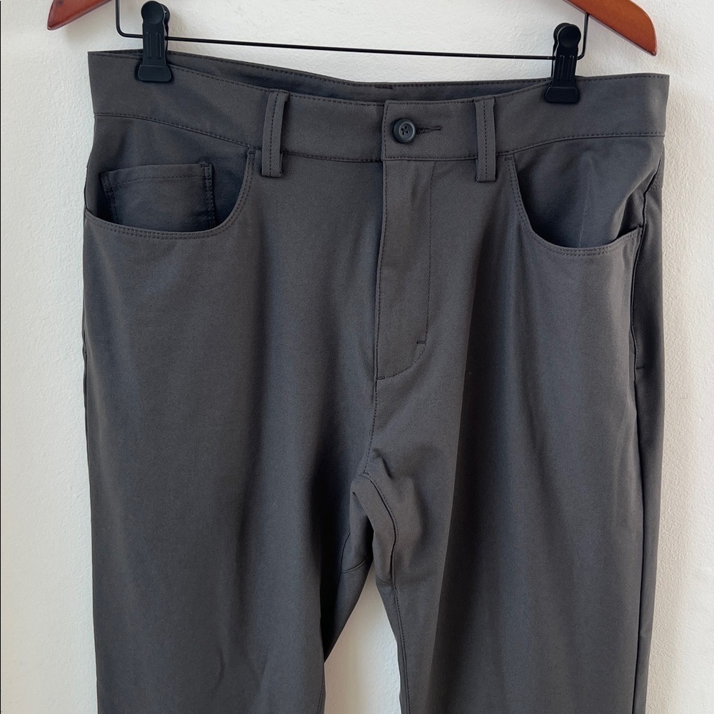 Prana Decoder Men's Charcoal Chino Pants size 34 x 32 - Picture 3 of 9